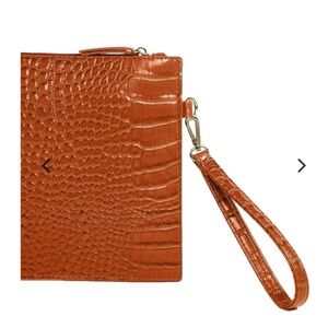 Elegant Browb Crocodile Embossed Wristlet NWOT Large Envelope Clutch